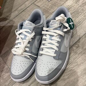 Nike Men's Gray and White Sneakers
